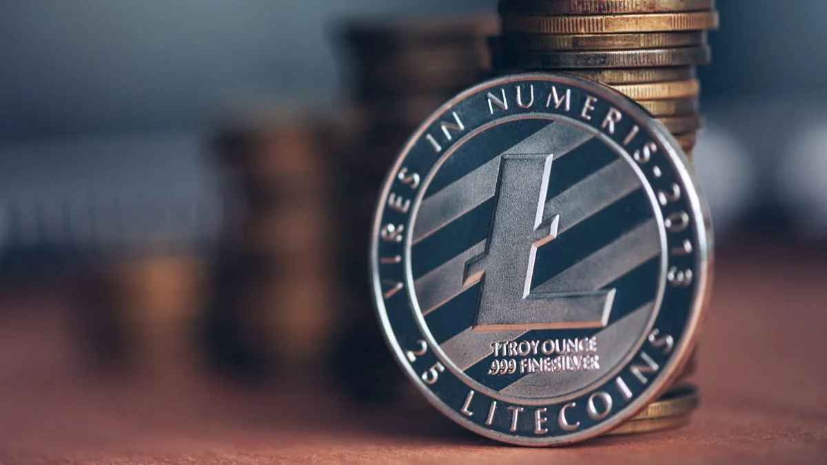 Litecoin price seeks new all-time high, but LTC shows bearish divergence