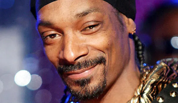 Hip-hop legend Snoop Dogg reveals his first nonfungible token (NFT)-The "Decentralized Dogg"