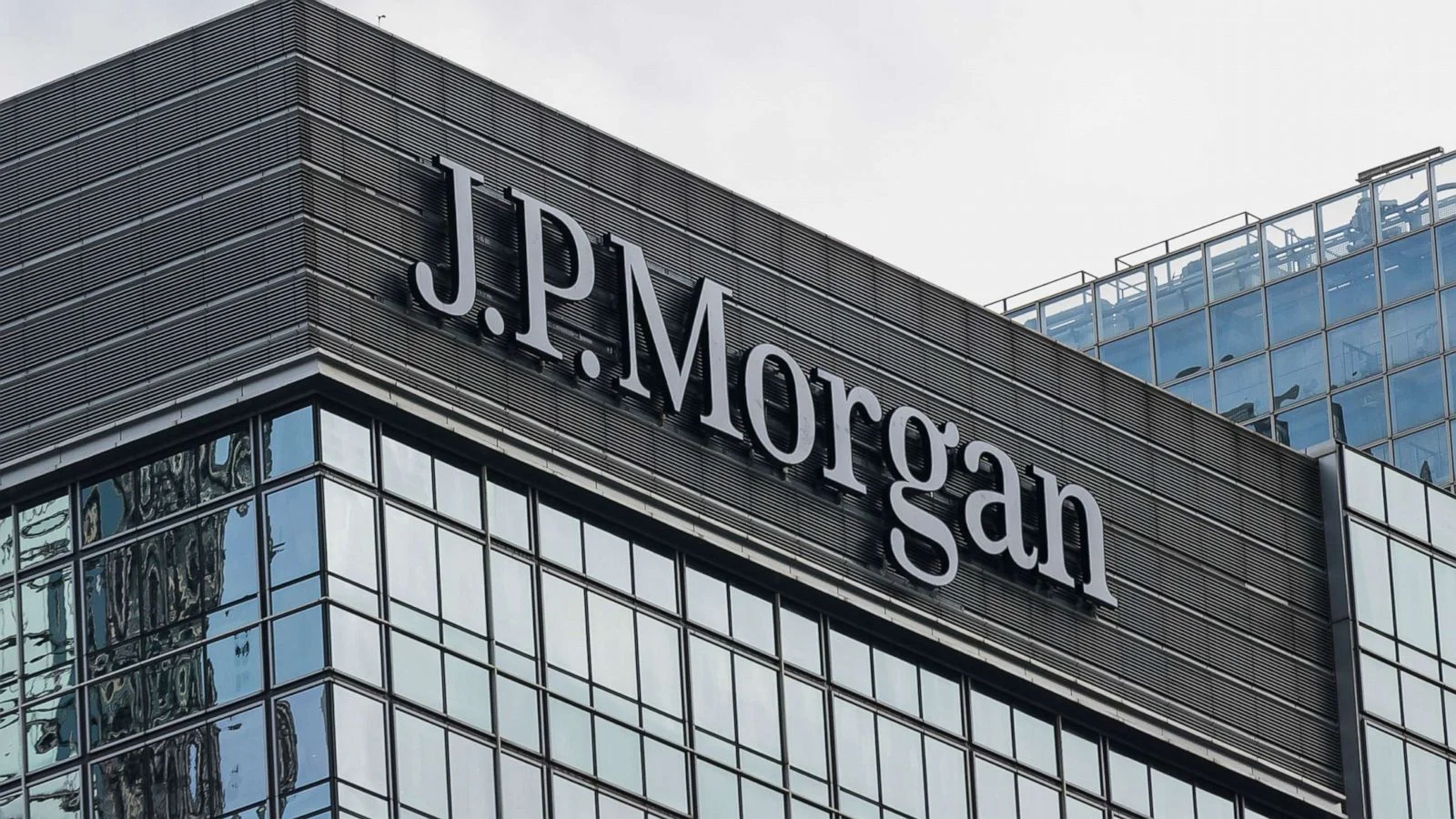 JPMorgan Foresees Tether’s Fall as Global Regulators Tighten the Rules