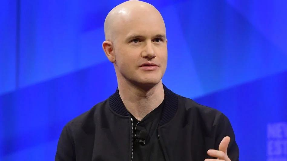 Coinbase CEO deletes Old Tweets, Sparks Speculation