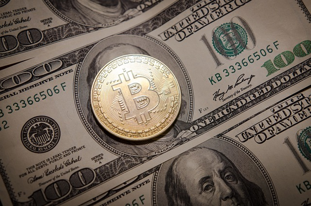 Experts Predict Dollar Strength Capping Crypto Prices