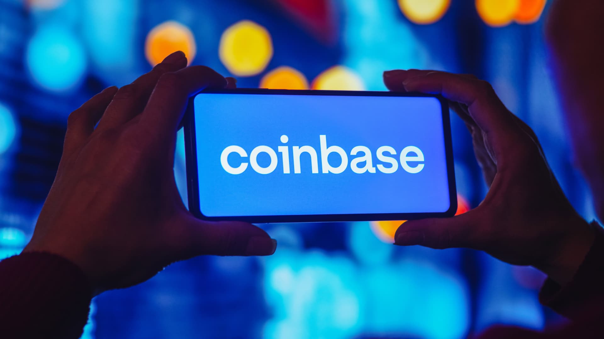 Coinbase Unveils 'Smart Wallets' to Simplify Crypto Onboarding