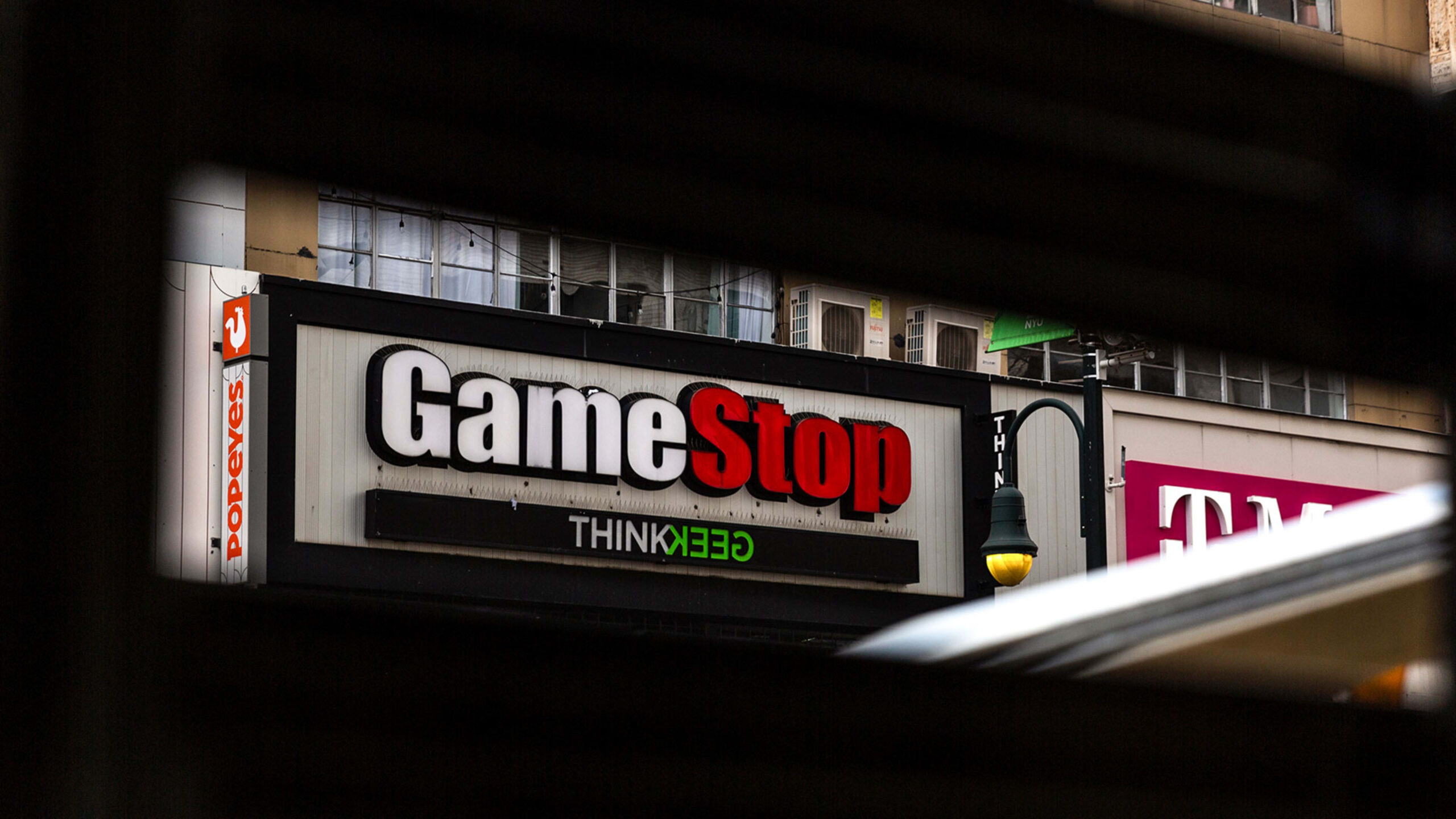 GameStop Surge Boosts Roaring Kitty's Shares to $1B