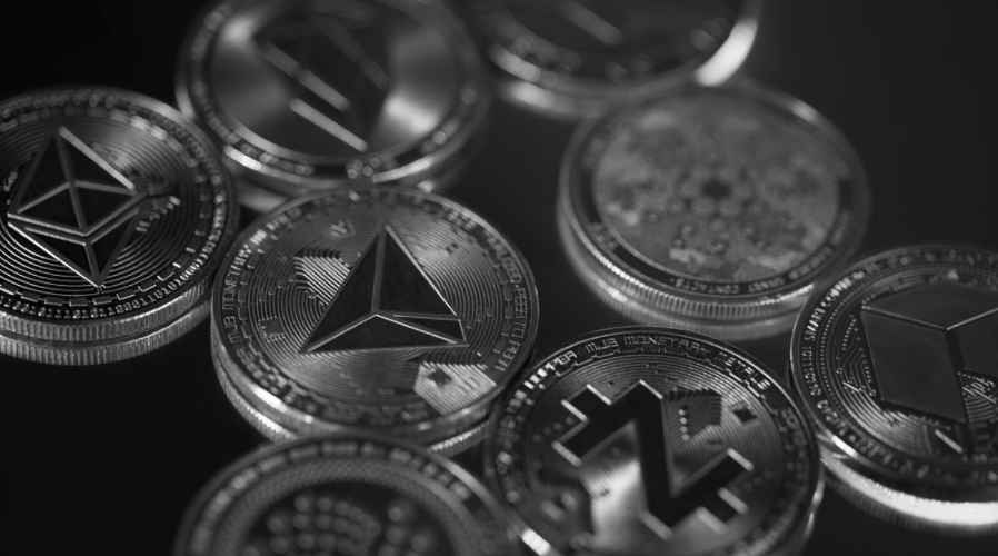 Altcoin Market: ICP rises nearly 30%, DOGE, UNI, and DOT surge