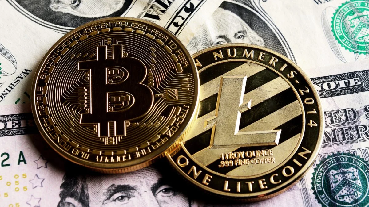 Forex Analysis: Bitcoin regain strength, dollar decline as new week begins.