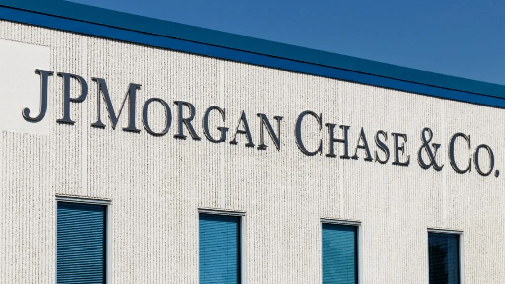 JPMorgan advisors can trade crypto for clients based on request