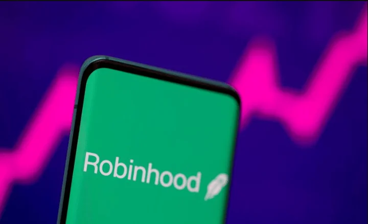 Robinhood Retail shareholders want crypto wallets , branded hat and hoodie