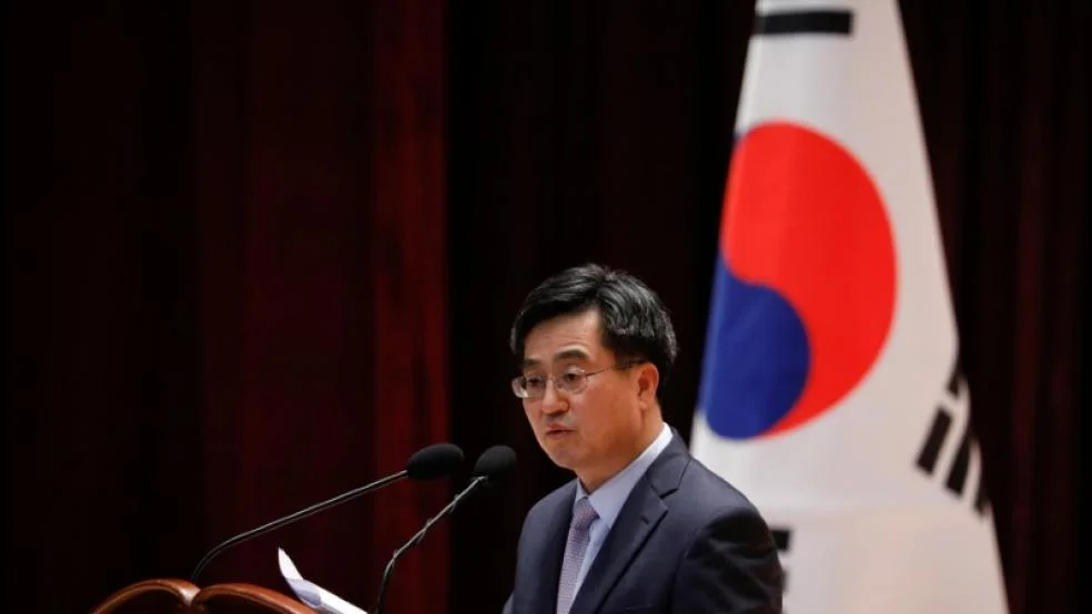 Korean Finance Minister plans to fight moves delaying the crypto tax code