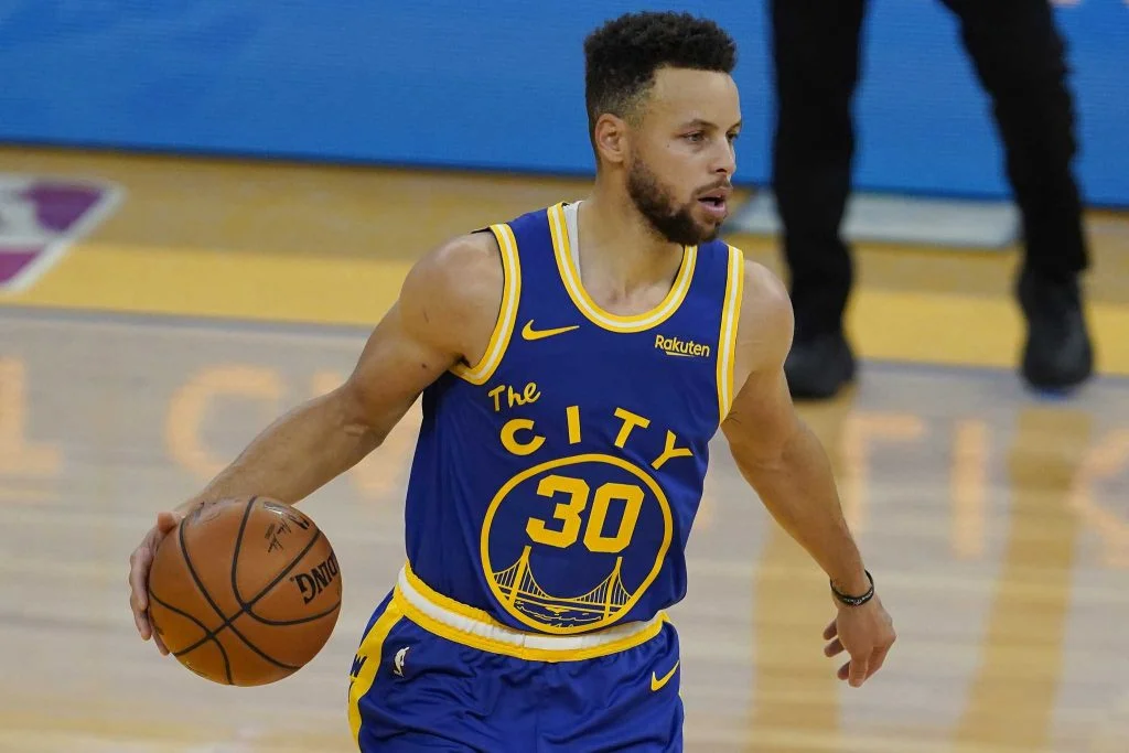 NBA Star and crypto novice Steph Curry seeks crypto advice from Twitter