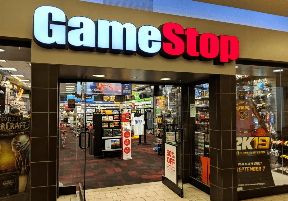 Redditors cheer as GameStop gathers a team of NFT specialists