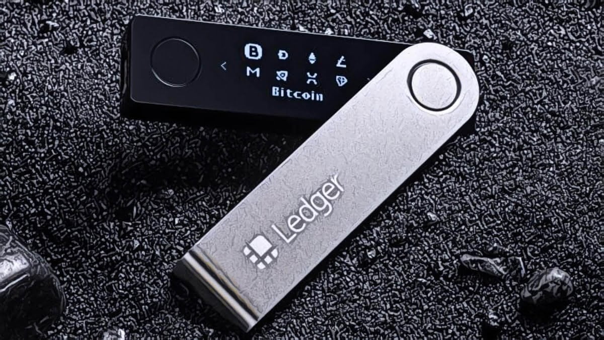 Ledger Hardware Wallet Unveils DeFi Tracking Feature