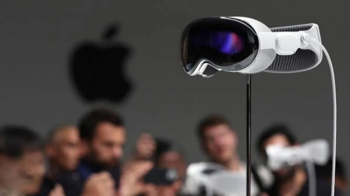 Apple Unveils Vision Pro AR Headset