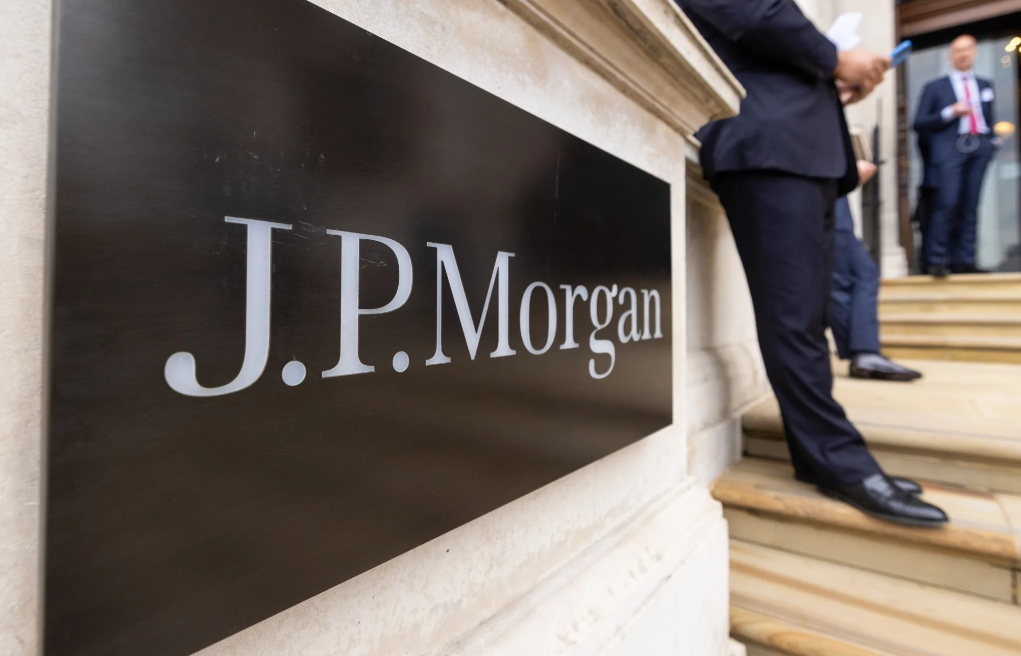 JPMorgan Aims for $10 Billion Daily Transactions with JPM Coin