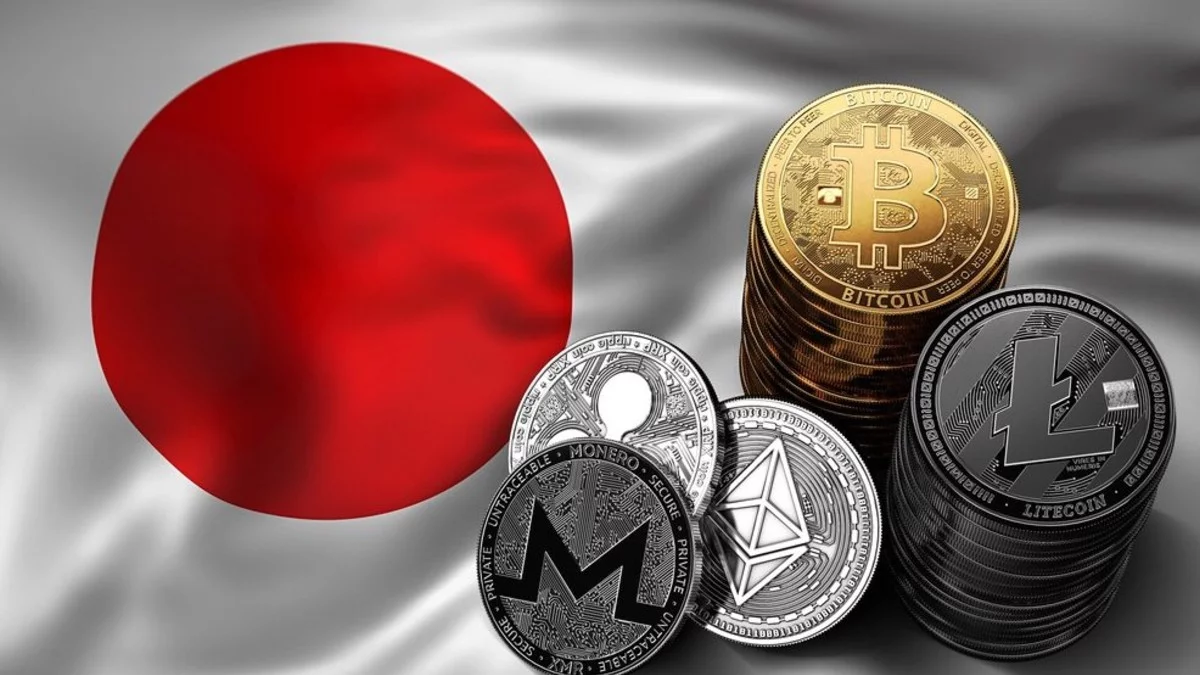 /Japan Moves to Allow Investment Funds to Hold Crypto