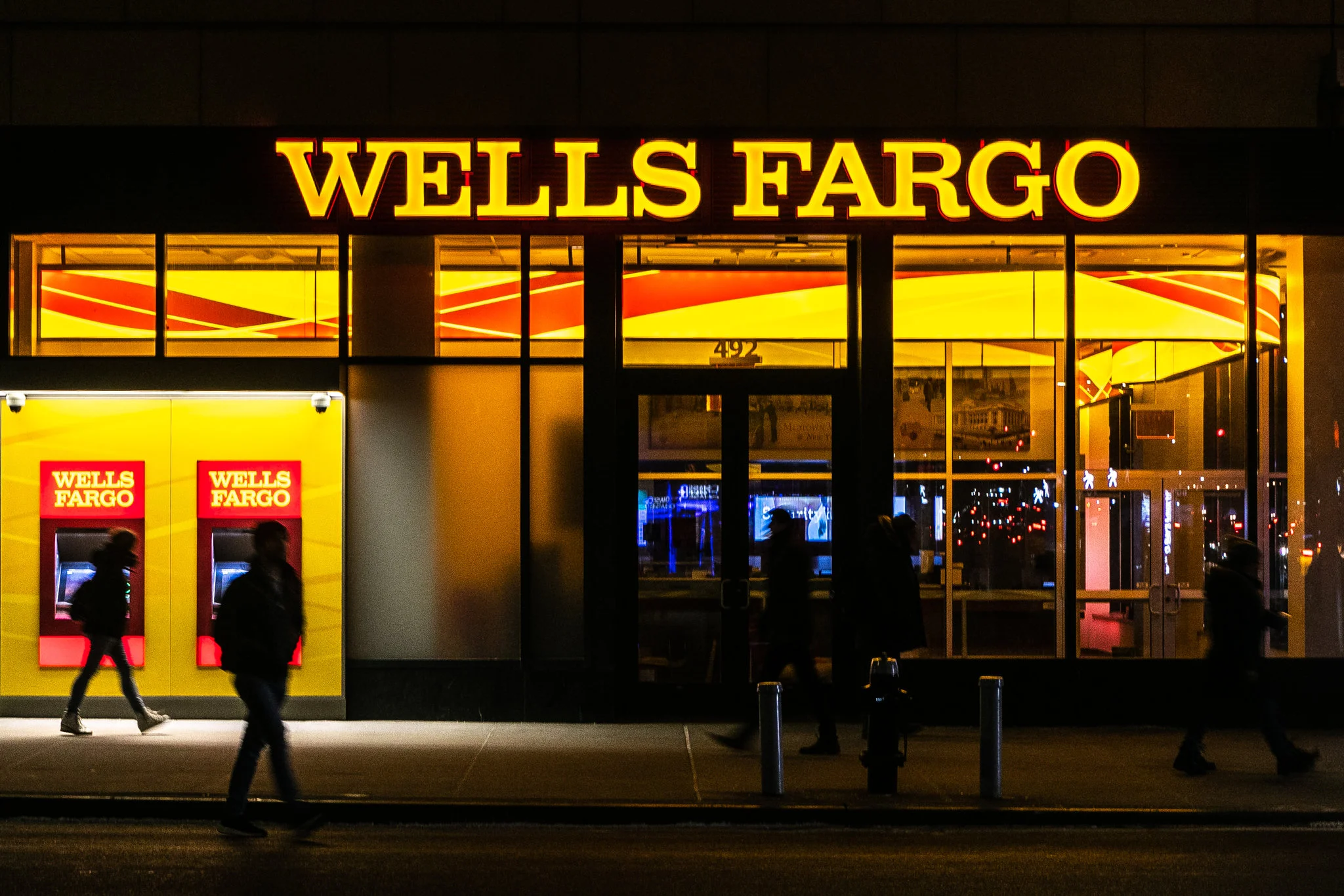 Wells Fargo Joins Trend, Offers Spot Bitcoin ETF to Clients