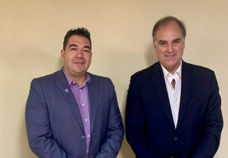 El Salvador’s CNAD president Juan Carlos Reyes (left) and Argentina’s CNV president Roberto Silva (right). Source: Argentina.gob.ar