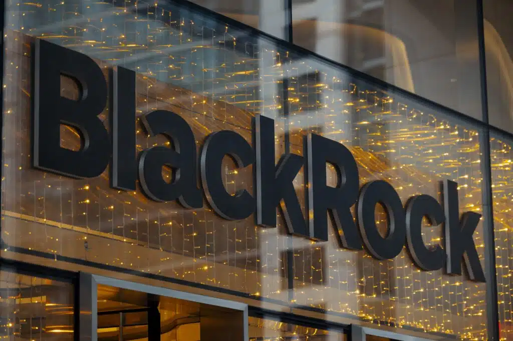 BlackRock's ETHA Amasses Nearly $900M Days After Launch