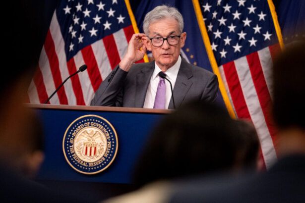 US Fed Holds Emergency Meeting Amid Japan Market Crash