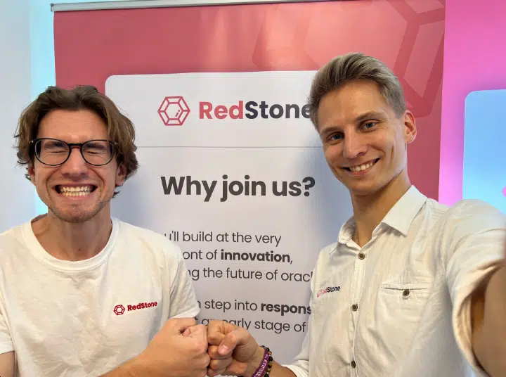 RedStone’s chief of staff Tomasz Płatek (left) next to co-founder and chief operating officer Marcin Kaźmierczak. Source: LinkedIn