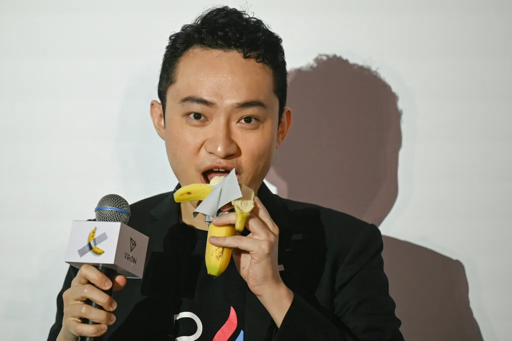 Justin Sun’s Eats $6.2M Banana, Snack That Made Art History