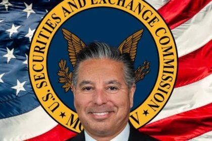 SEC Commissioner Jaime Lizárraga to Resign in January