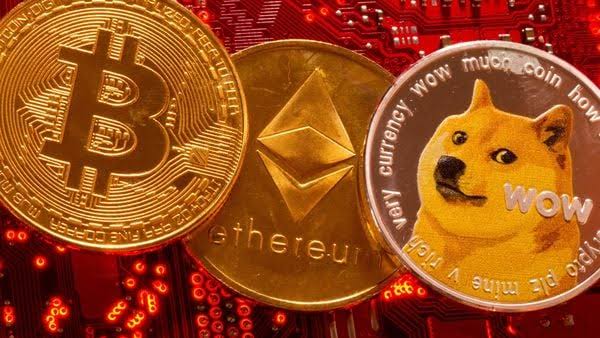 Ali Martinez Analyzes BTC, ETH, DOGE Market Trends