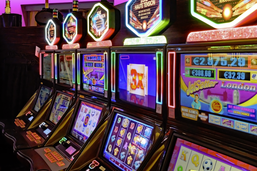 From Slots to Live Dealers: Diverse Gaming Options in Online Casinos